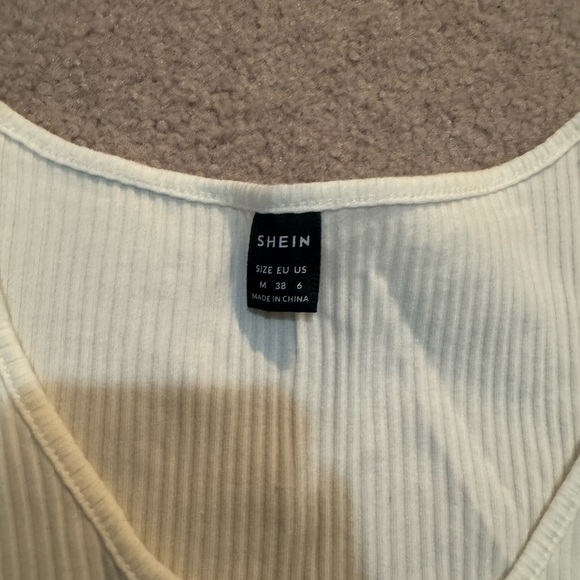 Zara White Ribbed V-Neck Crop Top - Picture 2 of 3